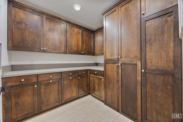 6500 Mount Rainier Drive, Bakersfield, CA 93309