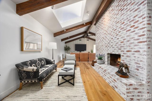 6500 Mount Rainier Drive, Bakersfield, CA 93309