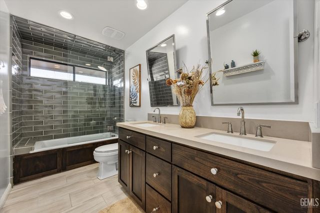 6500 Mount Rainier Drive, Bakersfield, CA 93309