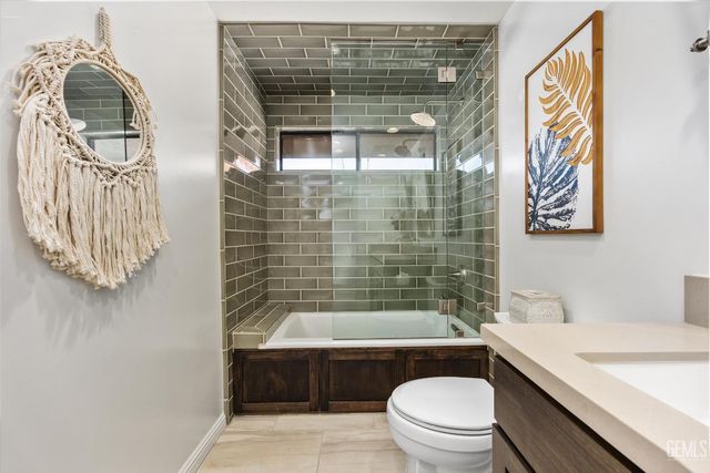 6500 Mount Rainier Drive, Bakersfield, CA 93309