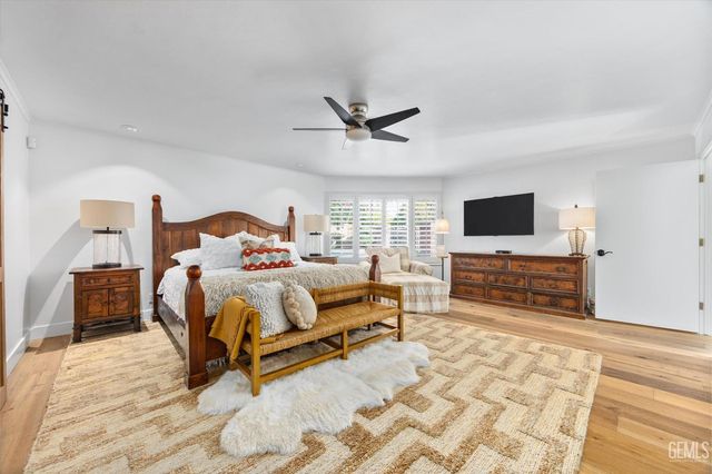 6500 Mount Rainier Drive, Bakersfield, CA 93309