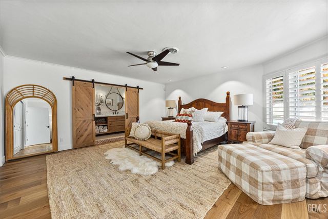 6500 Mount Rainier Drive, Bakersfield, CA 93309