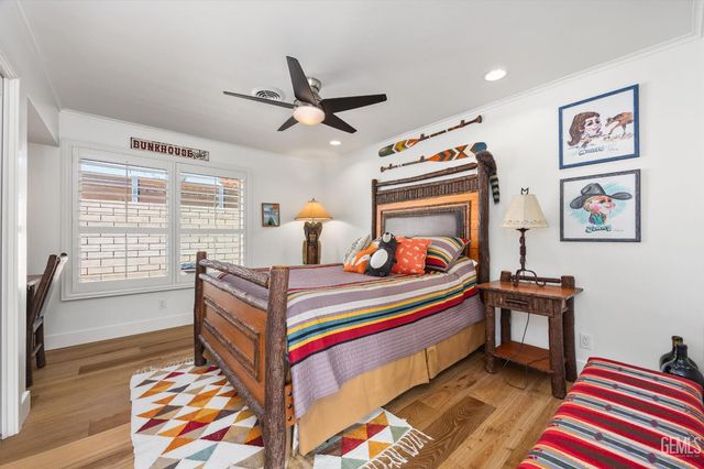 6500 Mount Rainier Drive, Bakersfield, CA 93309