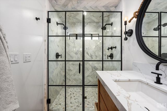 6500 Mount Rainier Drive, Bakersfield, CA 93309