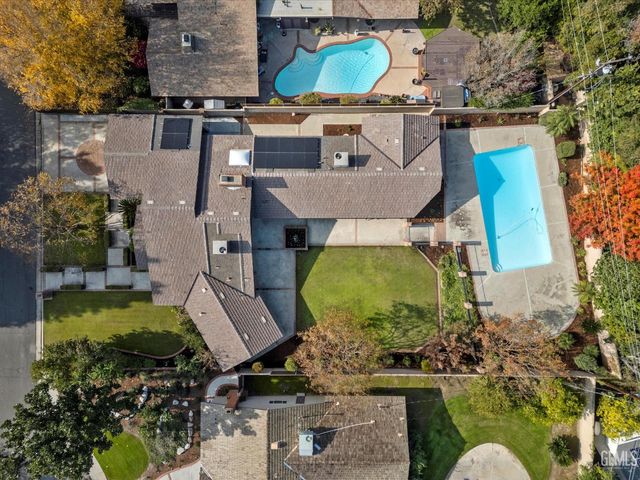 6500 Mount Rainier Drive, Bakersfield, CA 93309