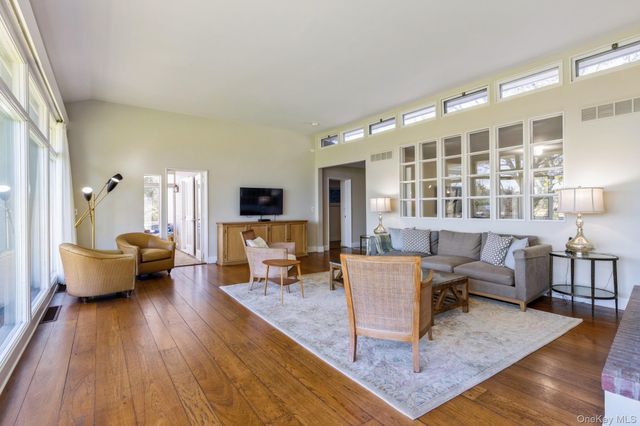 29 Alden Lane, Quiogue, NY 11978