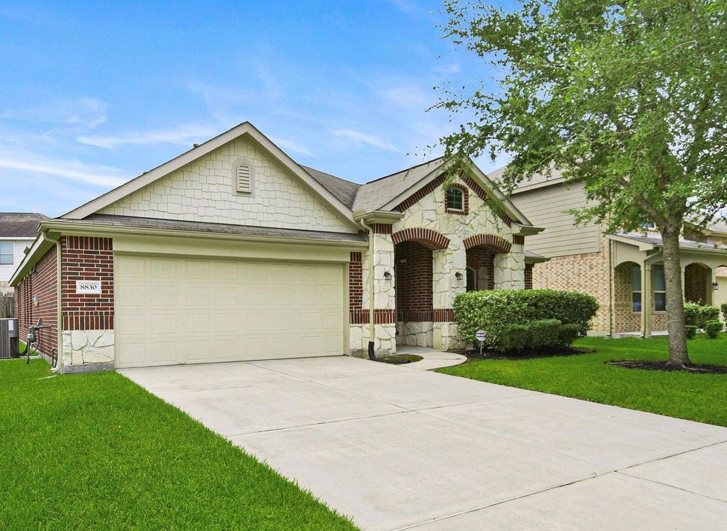8830 River Dale Canyon Lane, Humble, TX 77338