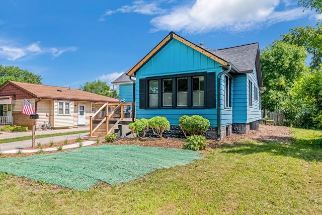 4910 N 107th STREET, Milwaukee, WI 53225