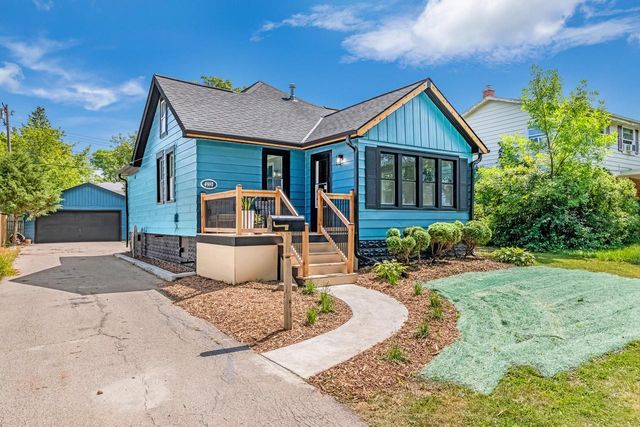 4910 N 107th STREET, Milwaukee, WI 53225
