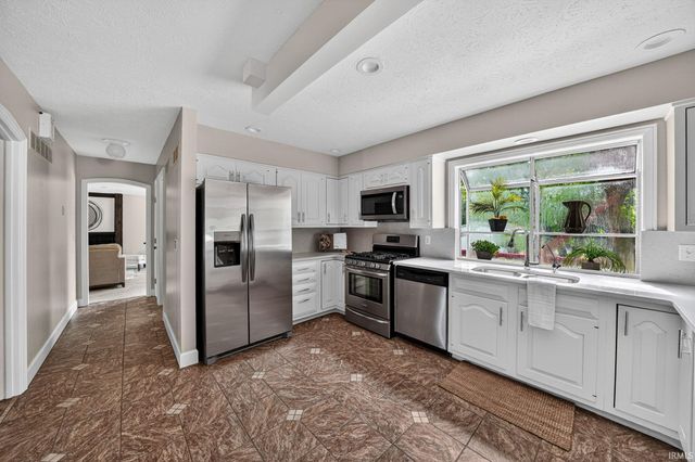 1765 N Bay Drive, Elkhart, IN 46514