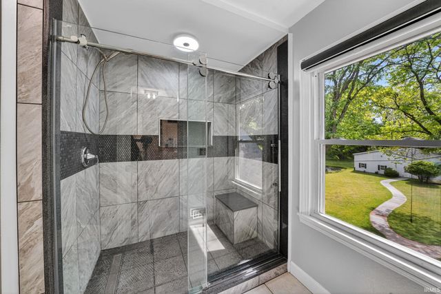 1765 N Bay Drive, Elkhart, IN 46514