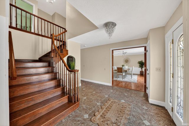 1765 N Bay Drive, Elkhart, IN 46514