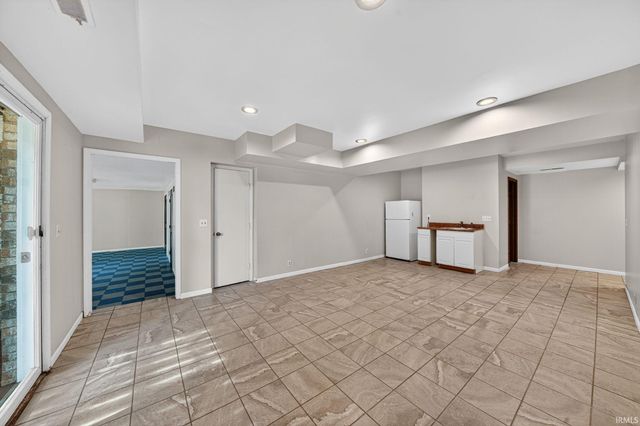 1765 N Bay Drive, Elkhart, IN 46514