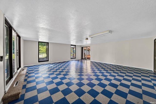 1765 N Bay Drive, Elkhart, IN 46514