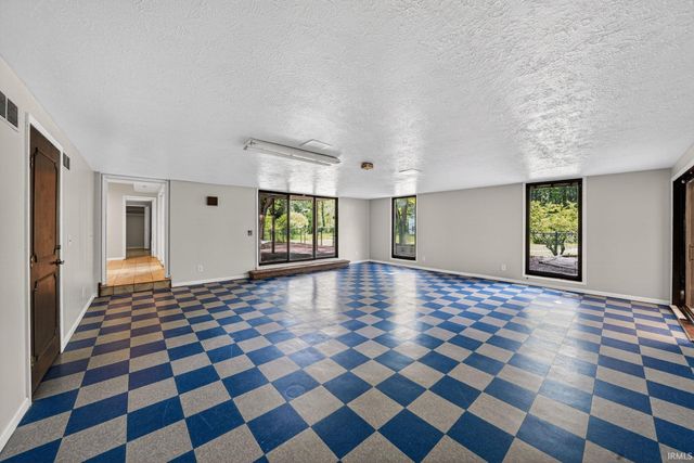 1765 N Bay Drive, Elkhart, IN 46514