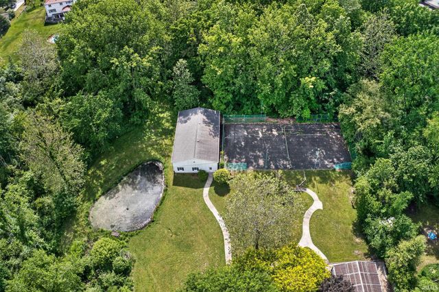 1765 N Bay Drive, Elkhart, IN 46514
