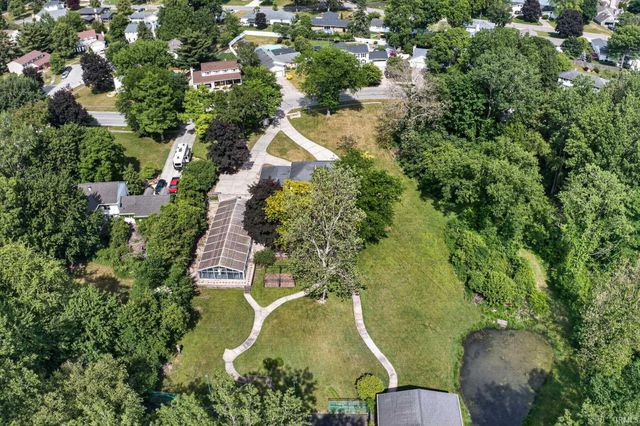 1765 N Bay Drive, Elkhart, IN 46514