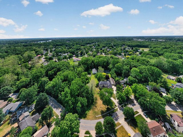 1765 N Bay Drive, Elkhart, IN 46514