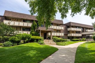 433 Cavalier Court 101A, West Dundee, IL 60118