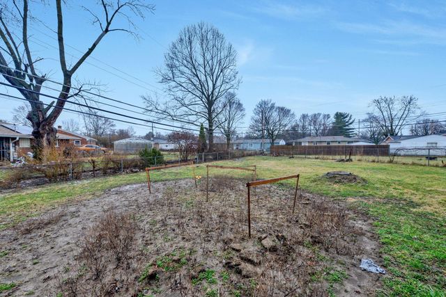 1370 Erickson Road, Columbus, OH 43227