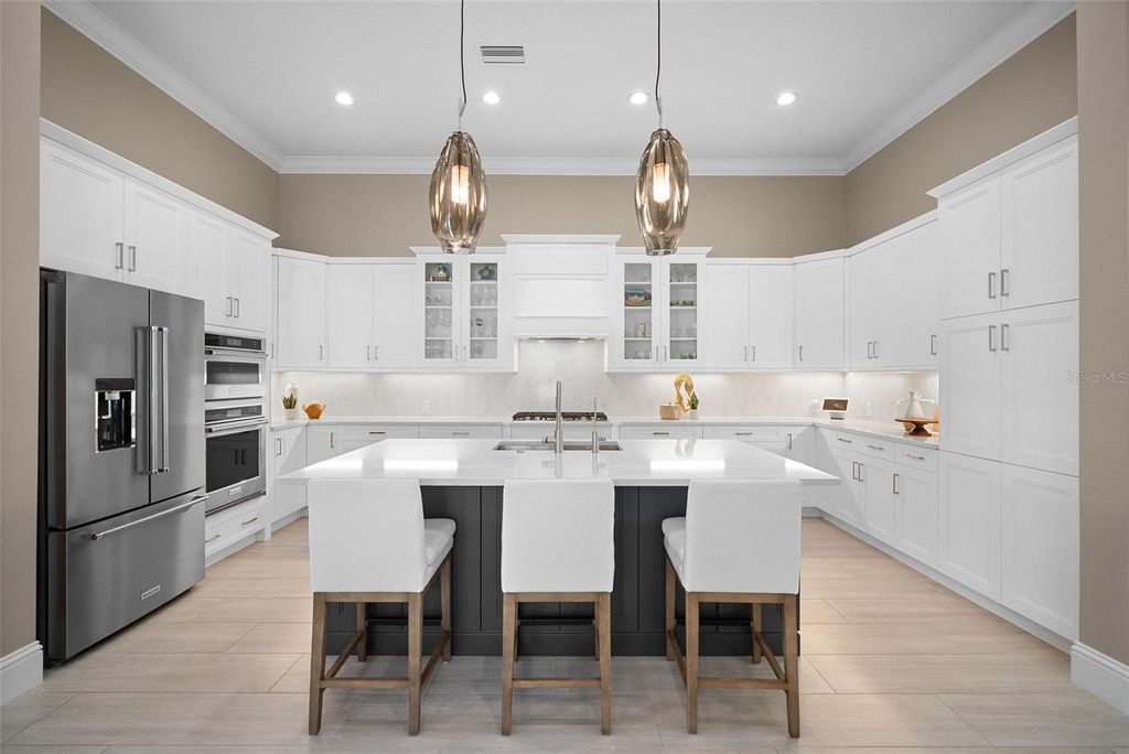 Image 14 of property listing at 8315 PAVIA WAY, Bradenton, FL 34202
