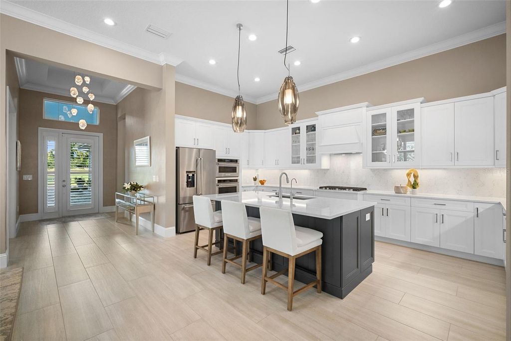 Image 15 of property listing at 8315 PAVIA WAY, Bradenton, FL 34202