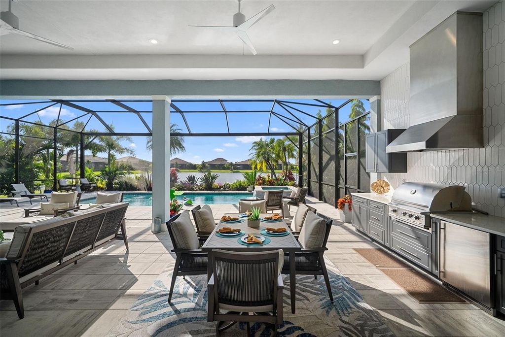 Image 40 of property listing at 8315 PAVIA WAY, Bradenton, FL 34202