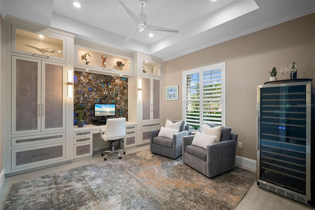 Image 6 of property listing at 8315 PAVIA WAY, Bradenton, FL 34202