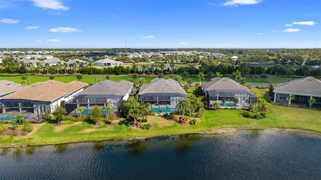 Image 55 of property listing at 8315 PAVIA WAY, Bradenton, FL 34202