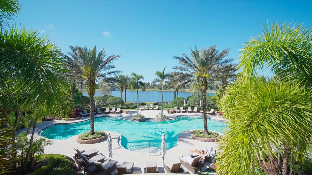 Image 65 of property listing at 8315 PAVIA WAY, Bradenton, FL 34202