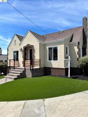 2569 Maxwell Ave, Oakland, CA 94601