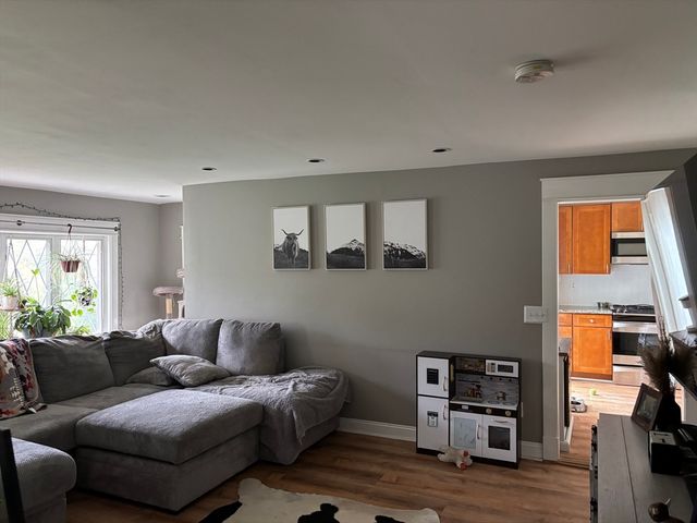 1211 Piper Rd, West Springfield, MA 01089