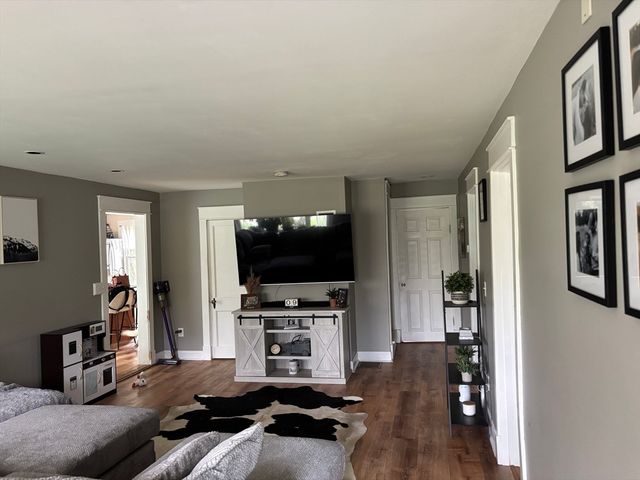 1211 Piper Rd, West Springfield, MA 01089