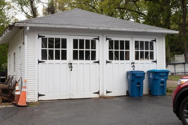 1211 Piper Rd, West Springfield, MA 01089