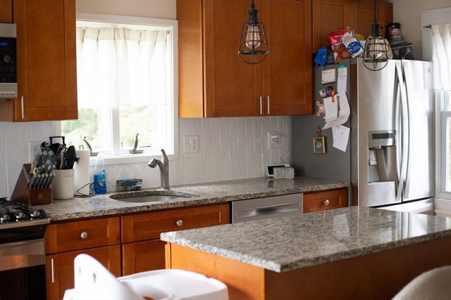 1211 Piper Rd, West Springfield, MA 01089