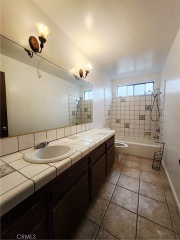 12850 Bermuda Dunes Drive, Victorville, CA 92395