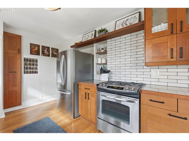 2605 Se Woodward St, Portland, OR 97202