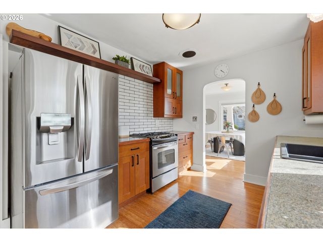 2605 Se Woodward St, Portland, OR 97202