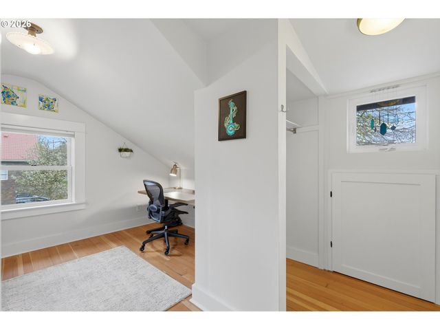 2605 Se Woodward St, Portland, OR 97202