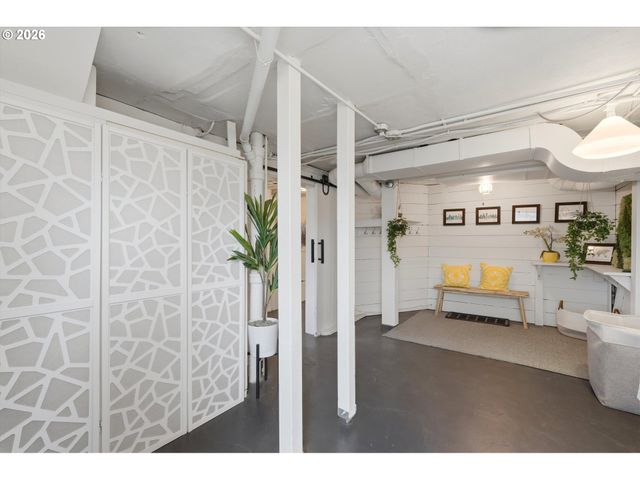 2605 Se Woodward St, Portland, OR 97202