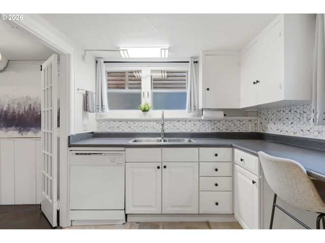 2605 Se Woodward St, Portland, OR 97202