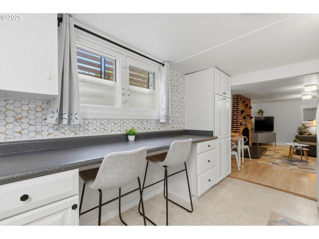 2605 Se Woodward St, Portland, OR 97202