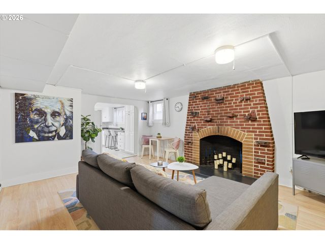 2605 Se Woodward St, Portland, OR 97202