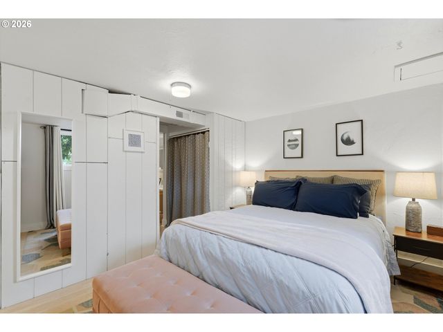 2605 Se Woodward St, Portland, OR 97202