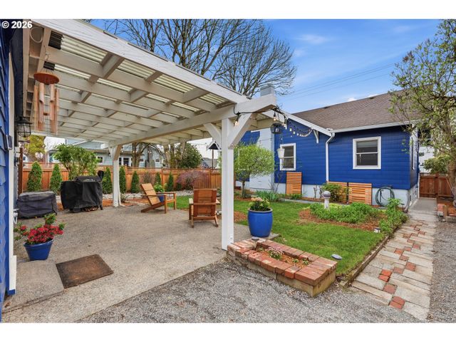 2605 Se Woodward St, Portland, OR 97202