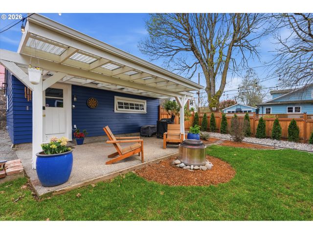 2605 Se Woodward St, Portland, OR 97202