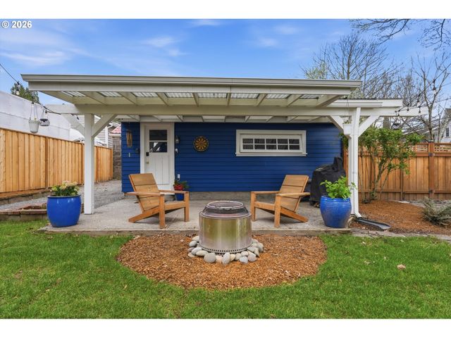 2605 Se Woodward St, Portland, OR 97202