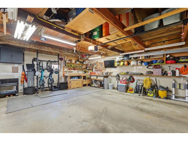 2605 Se Woodward St, Portland, OR 97202