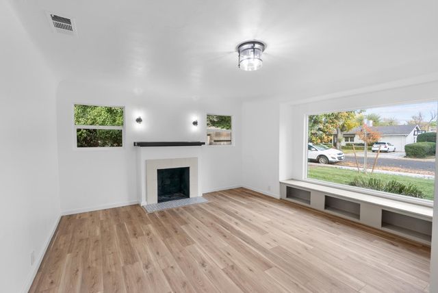 1125 Wellesley Ave, Modesto, CA 95350