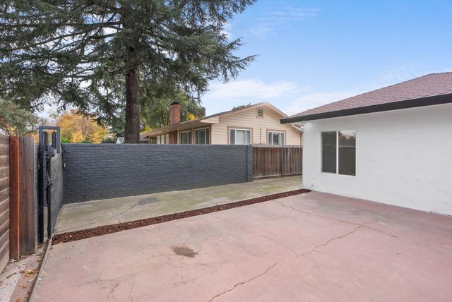 1125 Wellesley Ave, Modesto, CA 95350